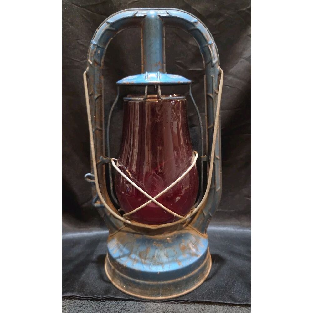 Dietz Blue Kerosene Lantern W/ Red Shade 14" Tall - Picture 6 of 7